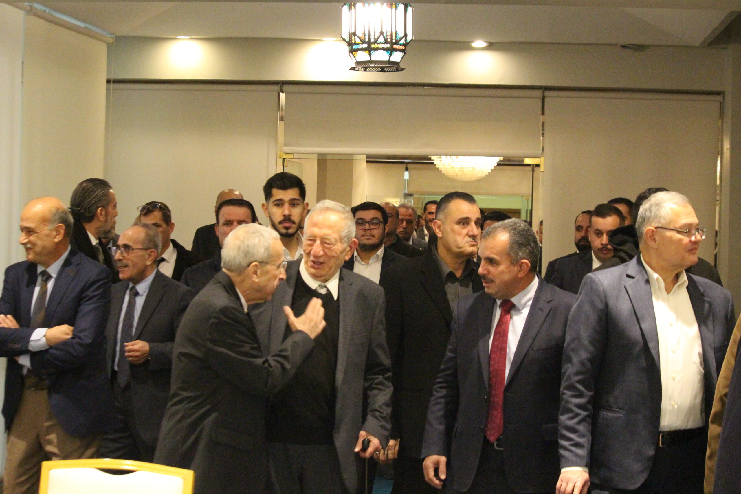 بالفيديو والصور.. العجلوني يُقري بمناسبة زفاف نجله المهندس زيد