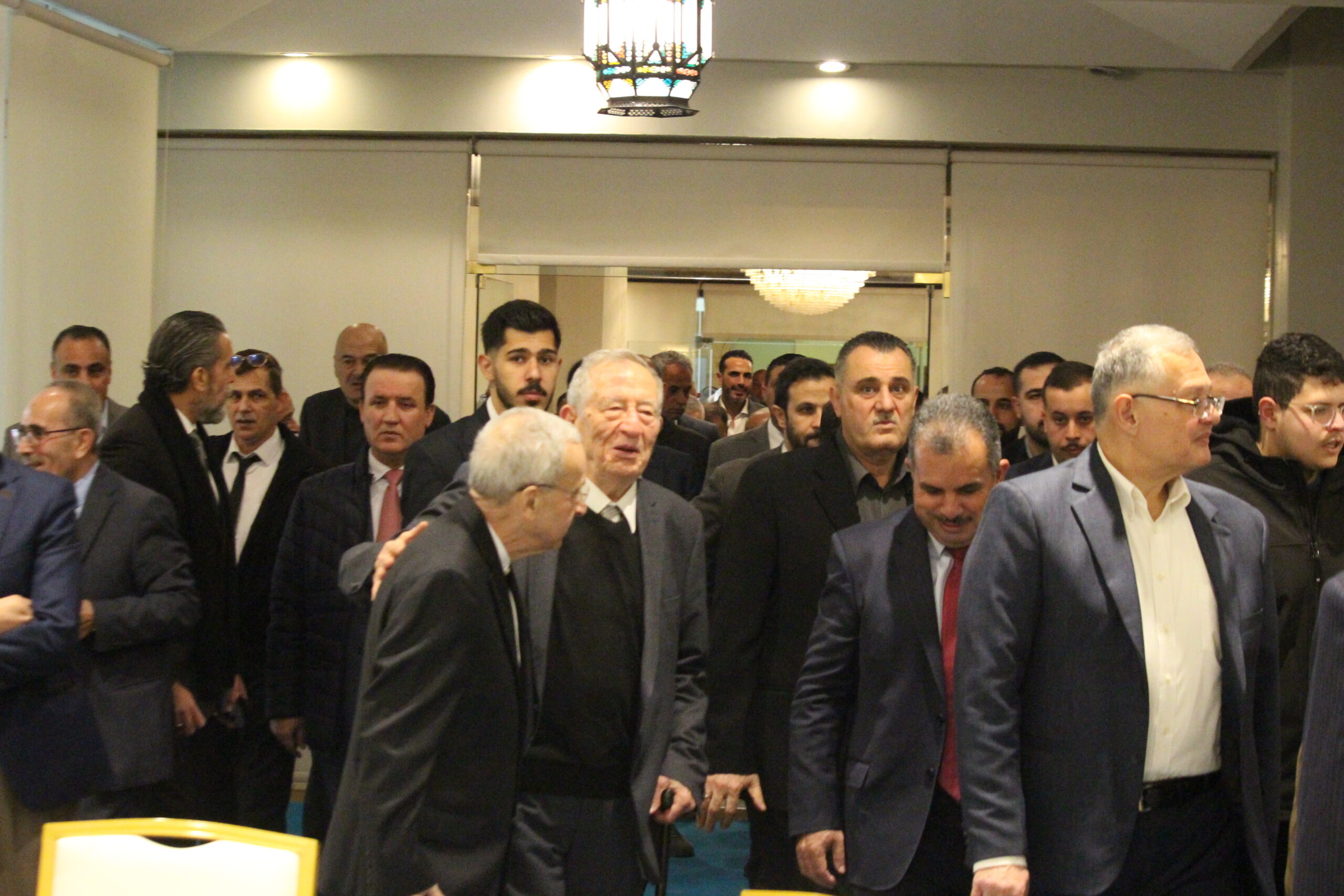 بالفيديو والصور.. العجلوني يُقري بمناسبة زفاف نجله المهندس زيد