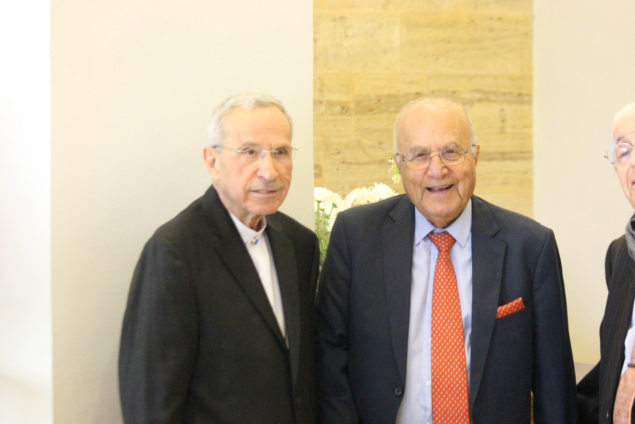 بالفيديو والصور.. العجلوني يُقري بمناسبة زفاف نجله المهندس زيد