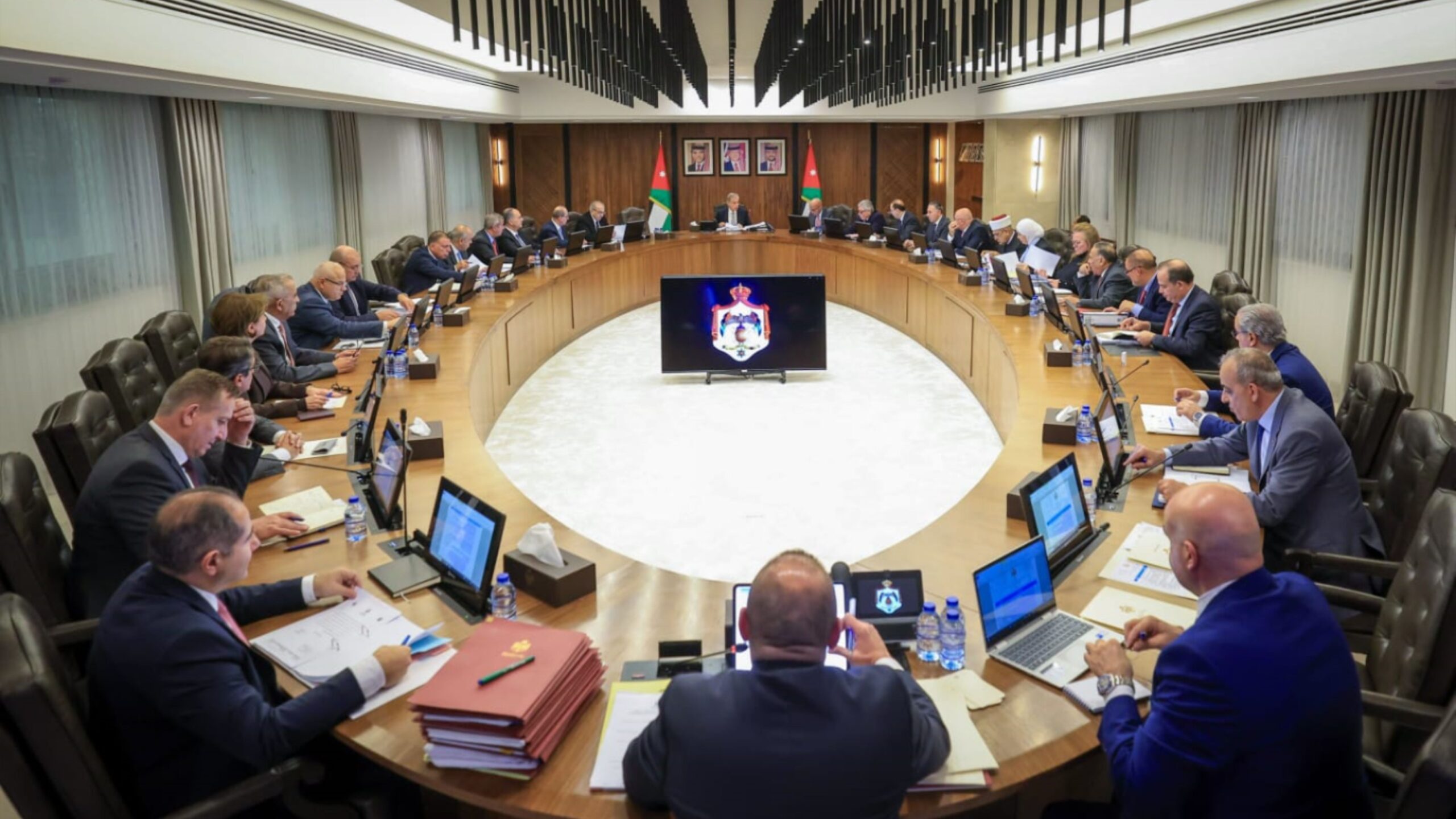 حزمة قرارات حكومية جديدة