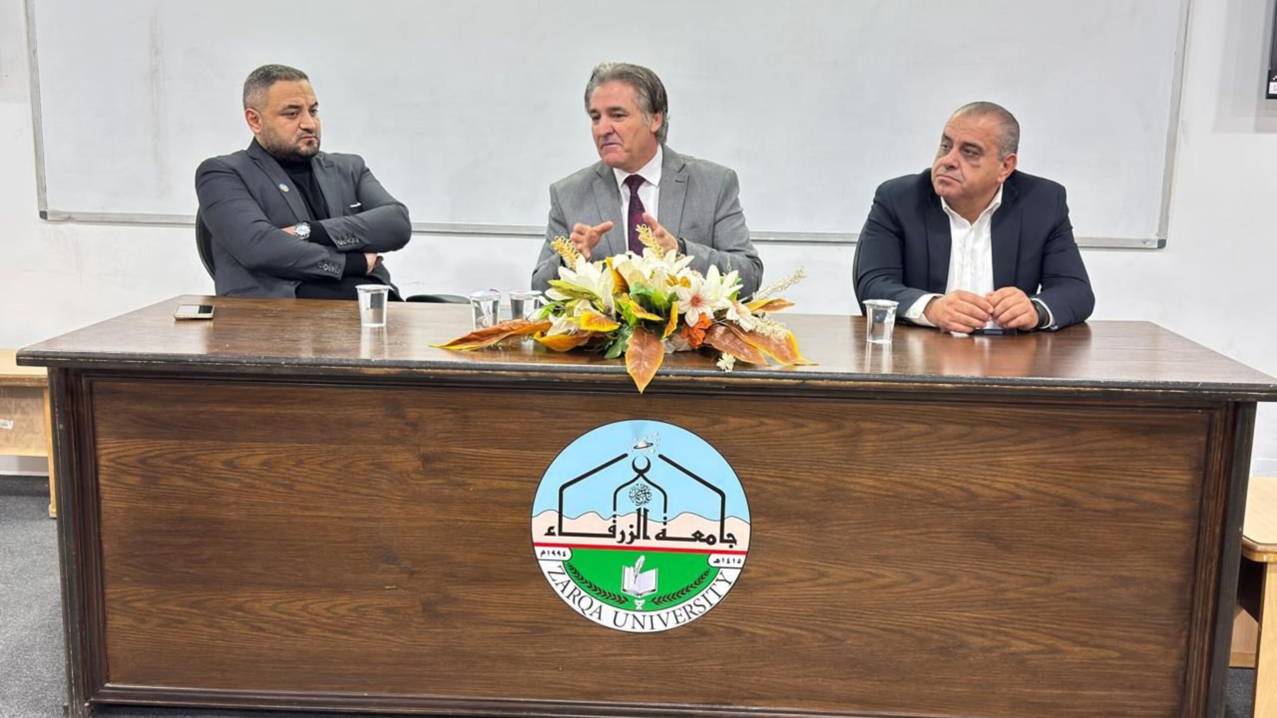 صورة حول : جامعة الزرقاء تناقش الذكاء الاصطناعي والإعلام الجديد جامعة الزرقاء تناقش الذكاء الاصطناعي والإعلام الجديد