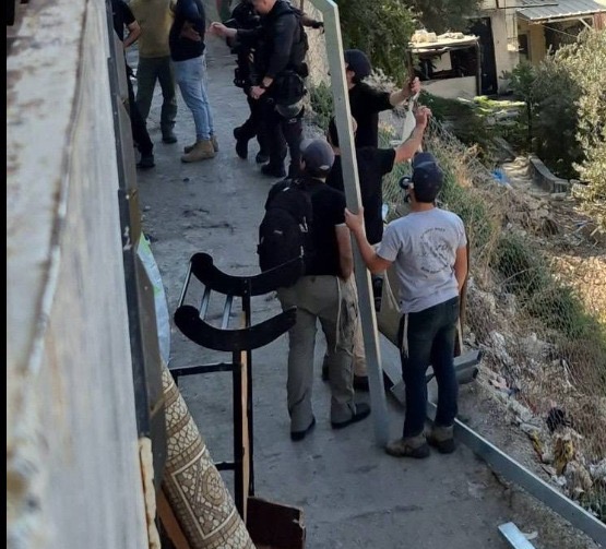 صورة حول : تصعيد إسرائيلي واسع يشمل إخلاءات قسرية واقتحامات للأقصى وهدمًا في الضفة تصعيد إسرائيلي واسع يشمل إخلاءات قسرية واقتحامات للأقصى وهدمًا في الضفة