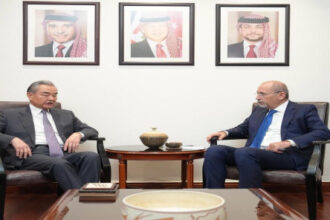 الصفدي يستقبل وزير خارجية الصين ويبحثان تعزيز الشراكة الاستراتيجية والتطورات الإقليمية