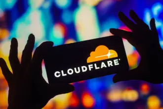 خلل تقني في كلاودفلير يوقف مواقع عالمية