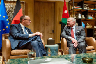 عاجل| الملك ومستشار ألمانيا يبحثان دعم الاستقرار الإقليمي