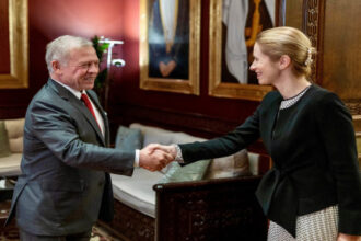 عاجل| الملك يبحث مع مسؤولة الاتحاد الأوروبي تعزيز الشراكة والاستقرار الإقليمي