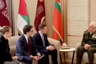 الحنيطي يبحث مع وفد من الكونغرس الأميركي تعزيز التعاون العسكري والتطورات الإقليمية