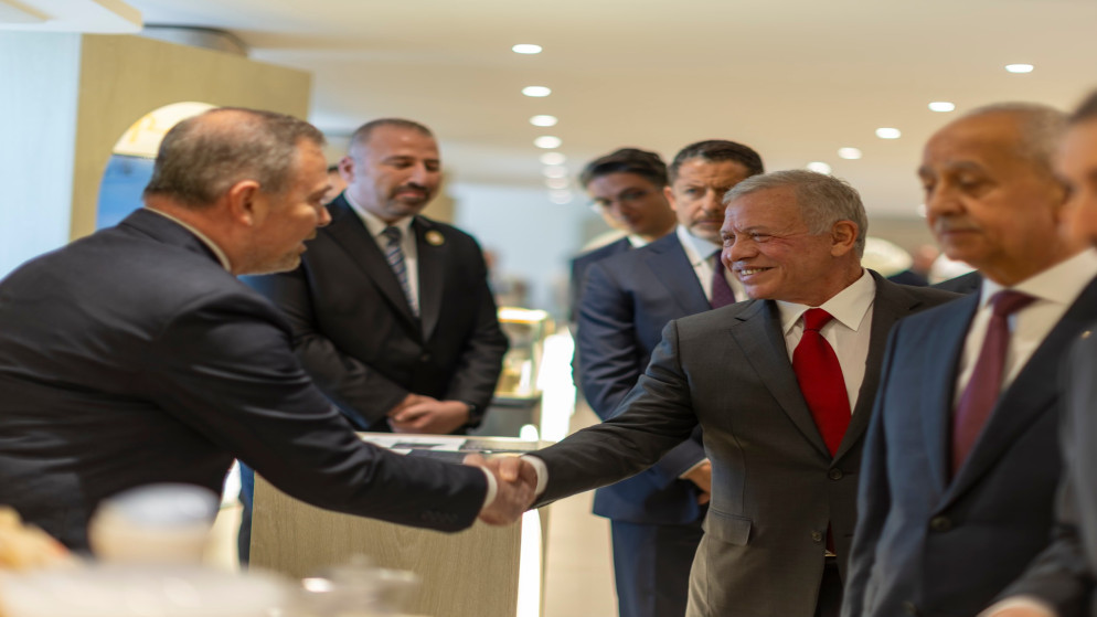 عاجل| الملك يطلع على إنجازات الصناعة الأردنية ويكرم المؤسسات المتميزة (صور)