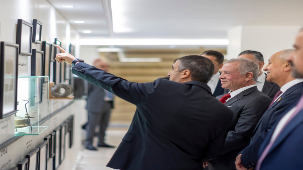 عاجل| الملك يطلع على إنجازات الصناعة الأردنية ويكرم المؤسسات المتميزة (صور)