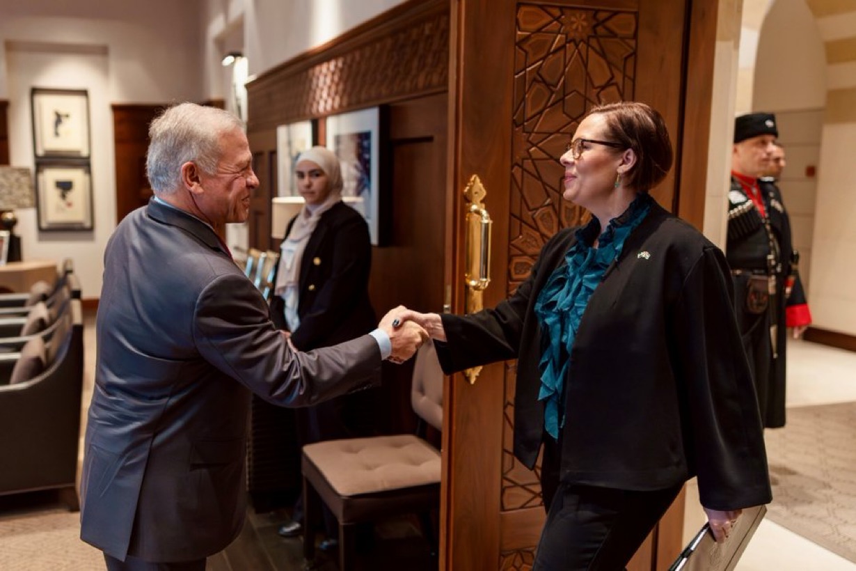 صورة حول : الملك ووزيرة الخارجية السويدية يبحثان تعزيز التعاون الإقليمي والدولي الملك ووزيرة الخارجية السويدية يبحثان تعزيز التعاون الإقليمي والدولي