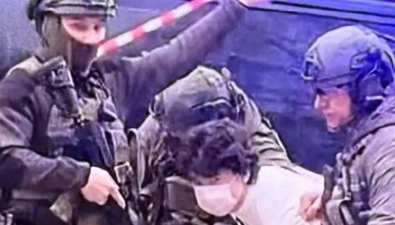 صورة حول : مجزرة مدرسية تهز ضواحي موسكو: مقتل طفل وحارس أمن في هجوم دموي لطالب مراهق مجزرة مدرسية تهز ضواحي موسكو: مقتل طفل وحارس أمن في هجوم دموي لطالب مراهق