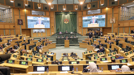 صورة حول : النواب يواصلون مناقشة موازنة 2026… مطالب بتعزيز الاستثمار وتطوير الخدمات والبنى التحتية النواب يواصلون مناقشة موازنة 2026… مطالب بتعزيز الاستثمار وتطوير الخدمات والبنى التحتية