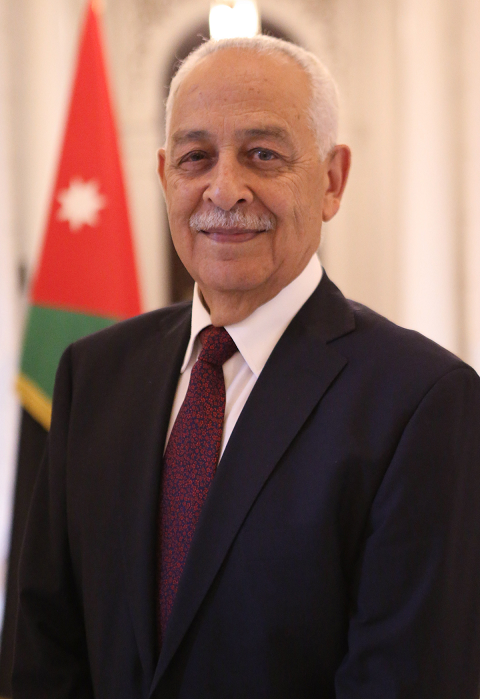 صورة حول : د. نسيم أبو خضير : سيرة رجل جعل الديوان الملكي بيت الأردنيين جميعا .– “أبو الحسن” د. نسيم أبو خضير : سيرة رجل جعل الديوان الملكي بيت الأردنيين جميعا .– “أبو الحسن”