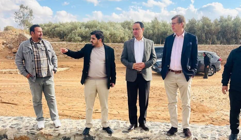 صورة حول : السفير الألماني يزور أم الجمال ويثني على مشروع تأهيل القناة المائية الأثرية السفير الألماني يزور أم الجمال ويثني على مشروع تأهيل القناة المائية الأثرية