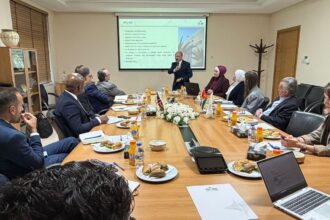 السفير البريطاني يزور بورصة عمّان لتعزيز التعاون وتبادل الخبرات مع سوق رأس المال الأردني