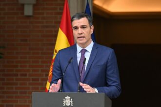 سانشيز يحذر من تجاهل معاناة الفلسطينيين ويجدد التزام إسبانيا بحل الدولتين