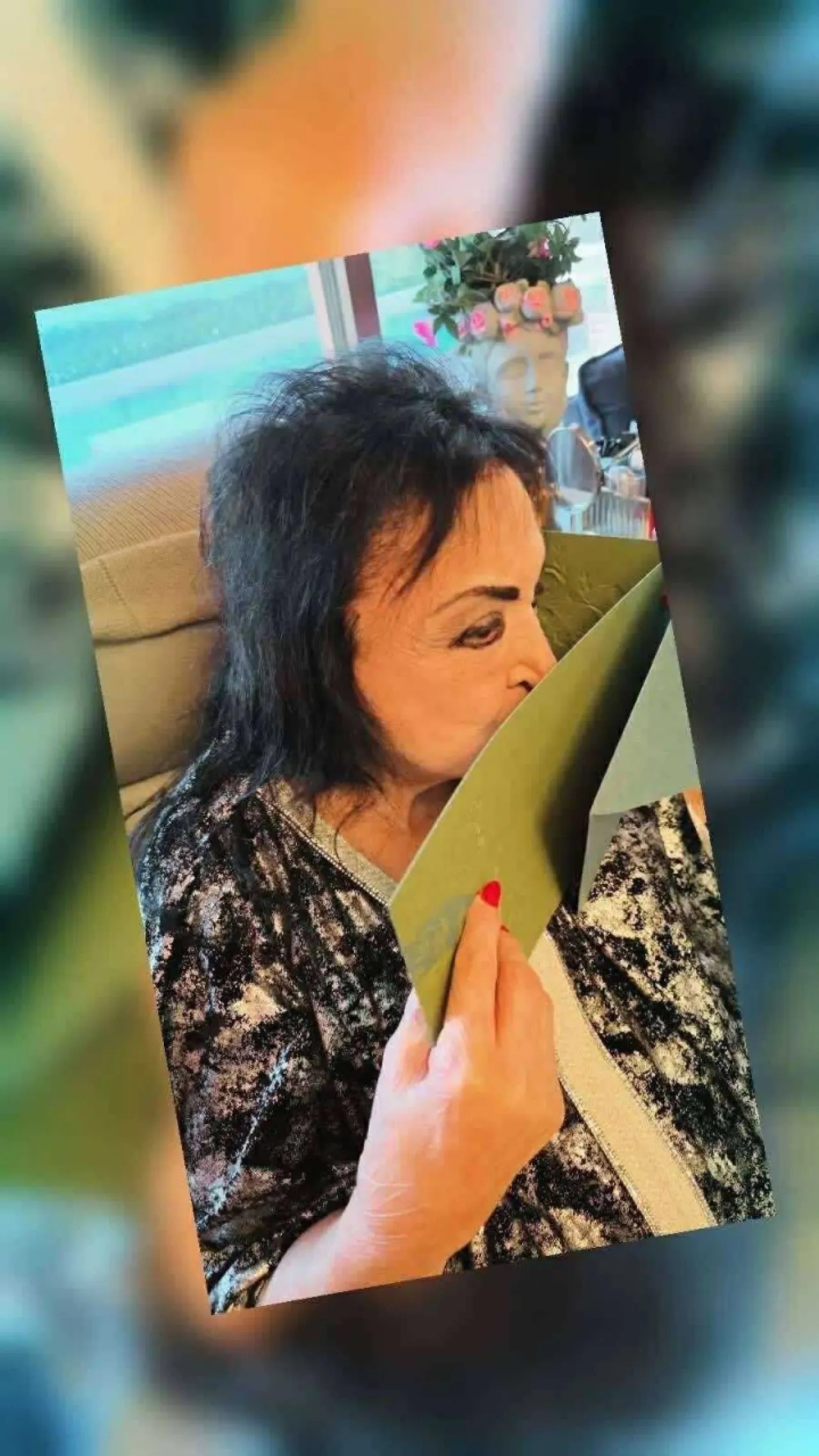 سميرة توفيق تحتفي ببطاقة معايدة من الملك