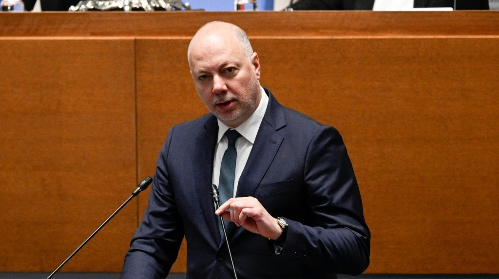 صورة حول : رئيس وزراء بلغاريا يعلن استقالة حكومته استجابة للاحتجاجات الشعبية رئيس وزراء بلغاريا يعلن استقالة حكومته استجابة للاحتجاجات الشعبية