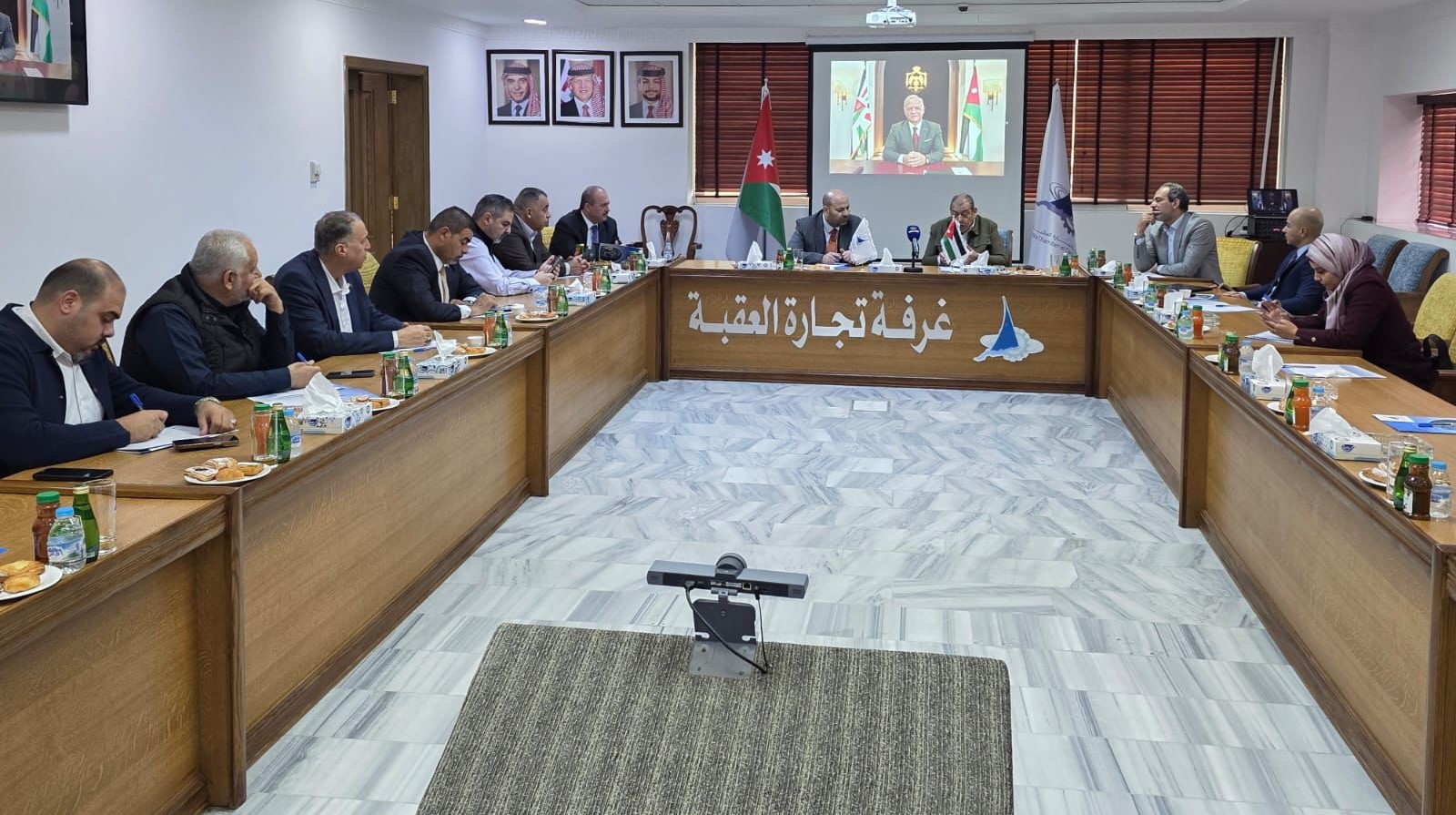 صورة حول : بحث التعاون بين سلطة العقبة وغرفة تجارة العقبة لتعزيز الاستثمار وتنشيط الحركة التجارية بحث التعاون بين سلطة العقبة وغرفة تجارة العقبة لتعزيز الاستثمار وتنشيط الحركة التجارية