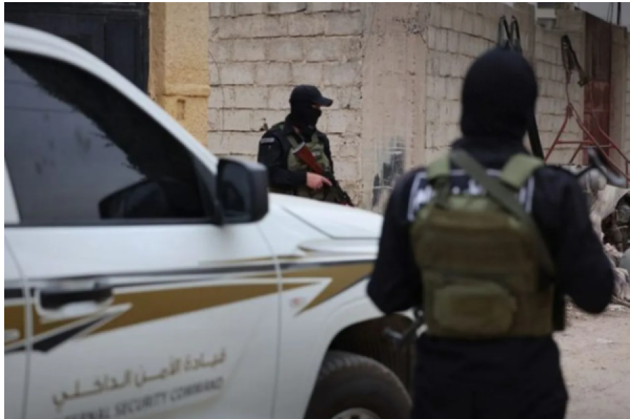 صورة حول : الداخلية السورية تعلن ضبط شبكات تهريب أسلحة وخلايا تنظيم الدولة في عدة مناطق الداخلية السورية تعلن ضبط شبكات تهريب أسلحة وخلايا تنظيم الدولة في عدة مناطق