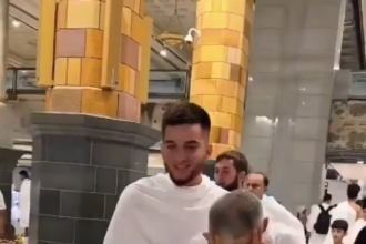 ابن يحقق حلم والده بالعمرة وردة فعل الأب عند رؤية الكعبة