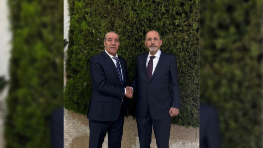 الصفدي يلتقي حسين الشيخ لبحث آخر التطورات الفلسطينية