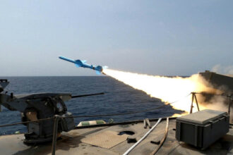 مناورات صاروخية تثير الجدل في إيران وسط تحذيرات إسرائيلية وتحركات إقليمية متصاعدة