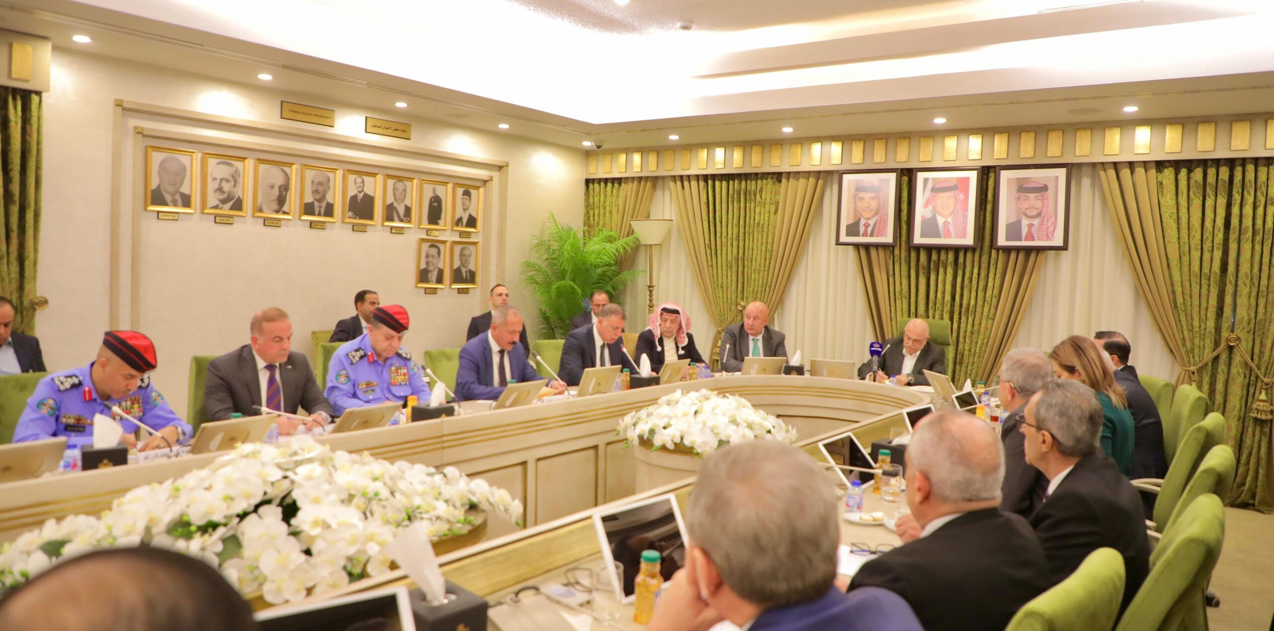 لجنة المالية في مجلس الأعيان تبحث السياسة النقدية والأسواق المالية وموازنة الداخلية لعام 2026