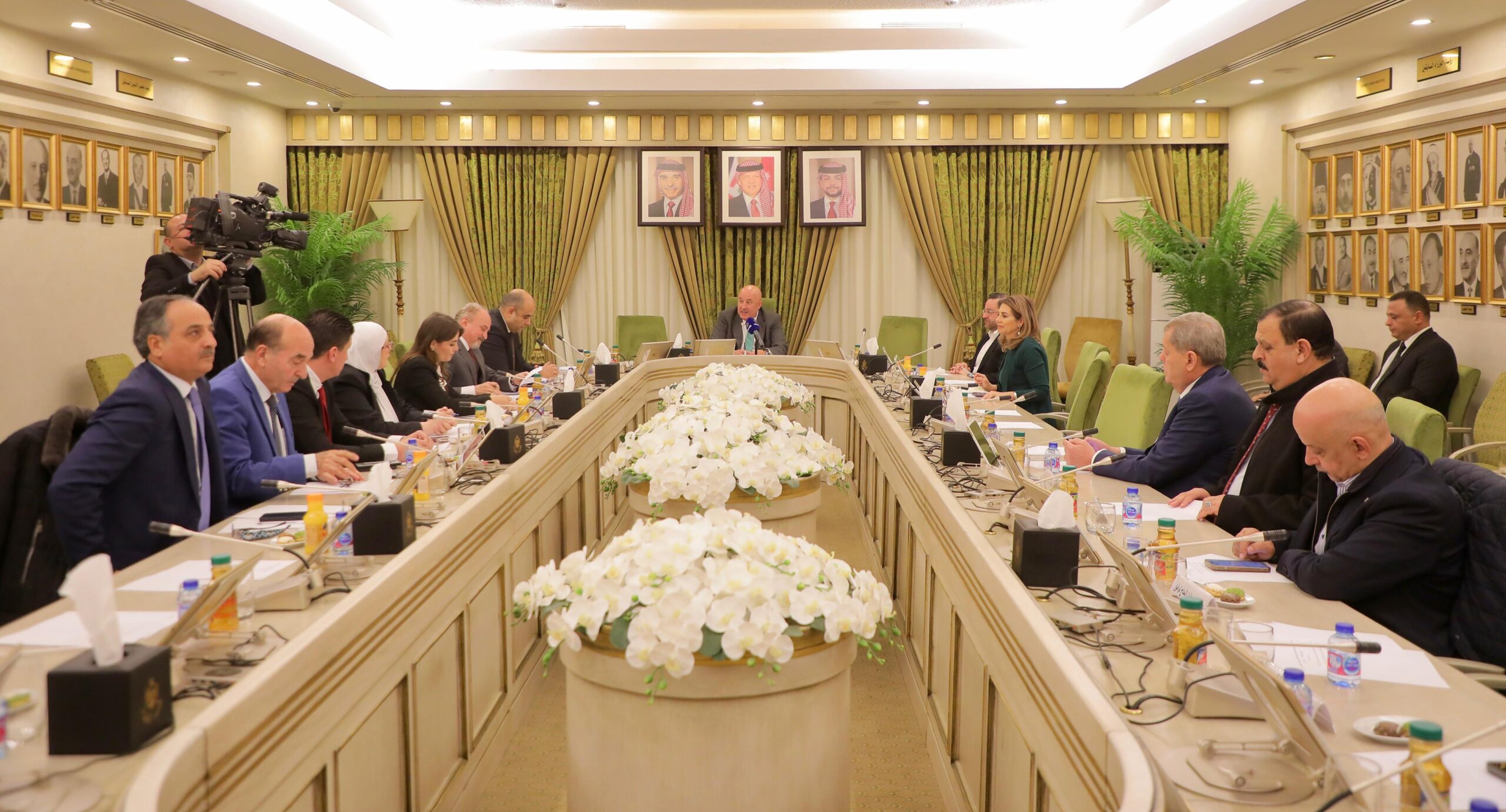 لجنة المالية في مجلس الأعيان تبحث السياسة النقدية والأسواق المالية وموازنة الداخلية لعام 2026