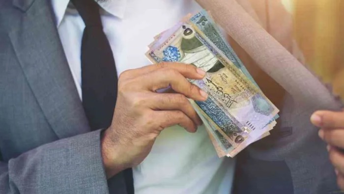 ديوان المحاسبة يكشف صرف رواتب بلا وجه حق ويطالب بإجراءات عاجلة في وزارة الإدارة المحلية