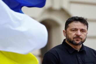 زيلينسكي يكشف عن مسودات لإنهاء الحرب مع روسيا بعد محادثات مع الولايات المتحدة