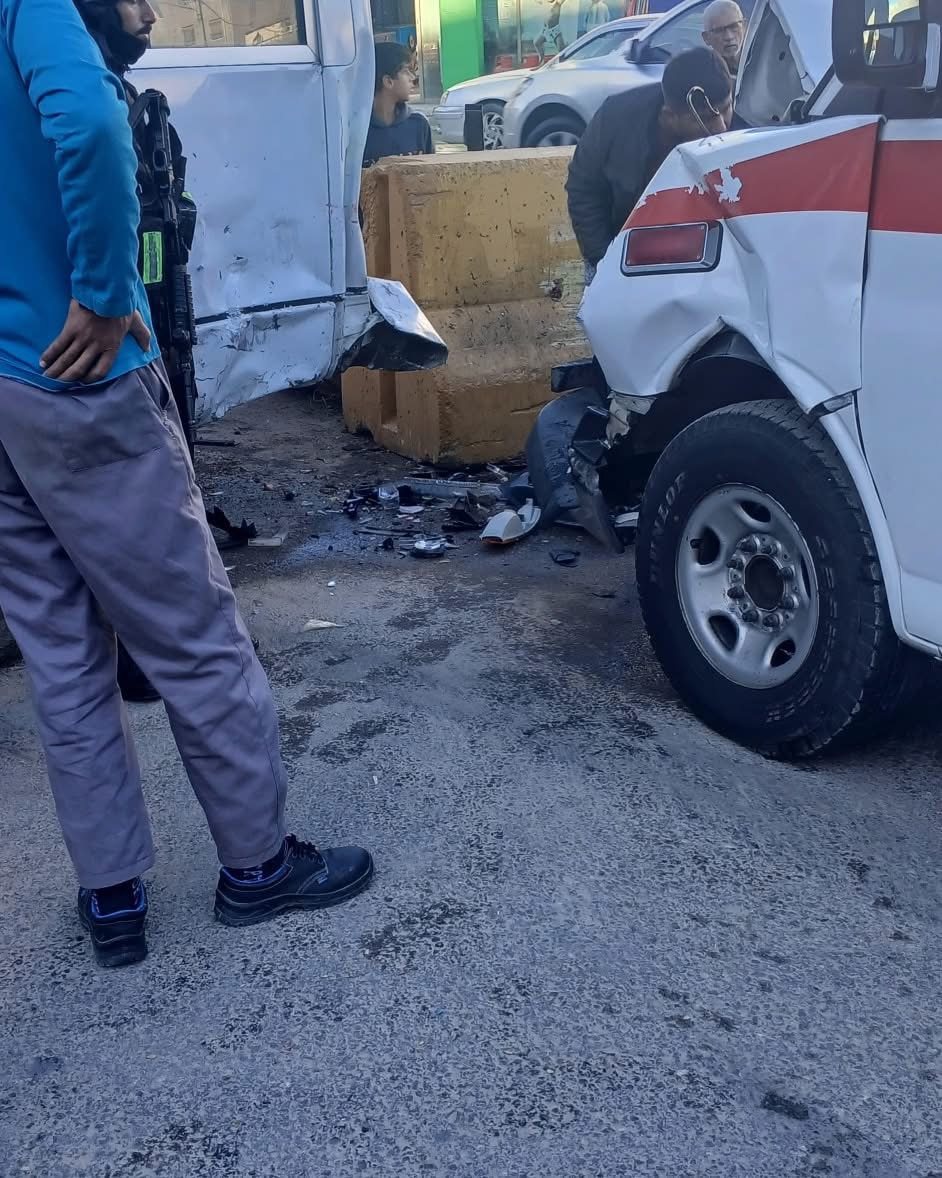 حادث مروع لمركبة إسعاف بمستشفى الأمير زيد بن الحسين