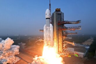 مودي: إطلاق أثقل قمر صناعي يمثل خطوة مهمة في مسيرة الهند الفضائية