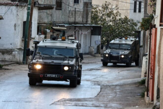 إصابة رضيعة فلسطينية في اعتداء للمستوطنين على منازل بسعير