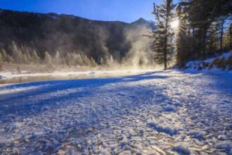 ياقوتيا تتصدر أبرد مناطق العالم وحرارة قياسية في أستراليا