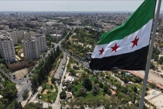 قصف إسرائيلي يستهدف تل الأحمر الشرقي في ريف القنيطرة