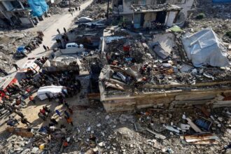 الاحتلال يخرق وقف إطلاق النار ويواصل قصف غزة