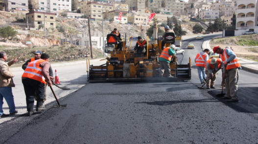 صورة حول : أمانة عمان تبدأ تنفيذ أعمال تعبيد في أحياء مستهدفة لتحسين البنية التحتية أمانة عمان تبدأ تنفيذ أعمال تعبيد في أحياء مستهدفة لتحسين البنية التحتية