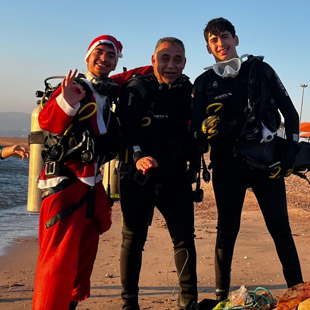 بيت العقبة وفندق العقبة وجمعية العقبة للغوص يحتفلون بالأعياد المجيدة بطريقة مبتكرة وغير مسبوقة!