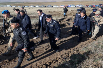 ليبيا تستعد لاستقبال جثامين رئيس الأركان ومرافقيه بعد تحطم طائرة قرب أنقرة