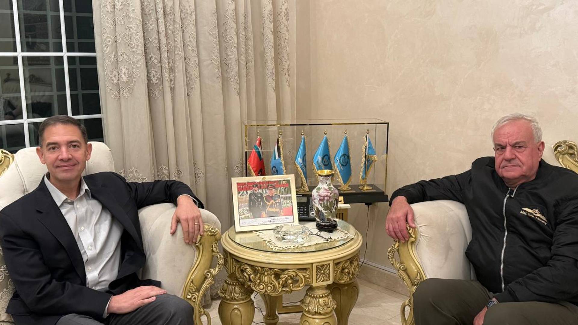 الحنيطي يلتقي قائد «سنتكوم» ويبحثان تعزيز التعاون العسكري والأمن الإقليمي