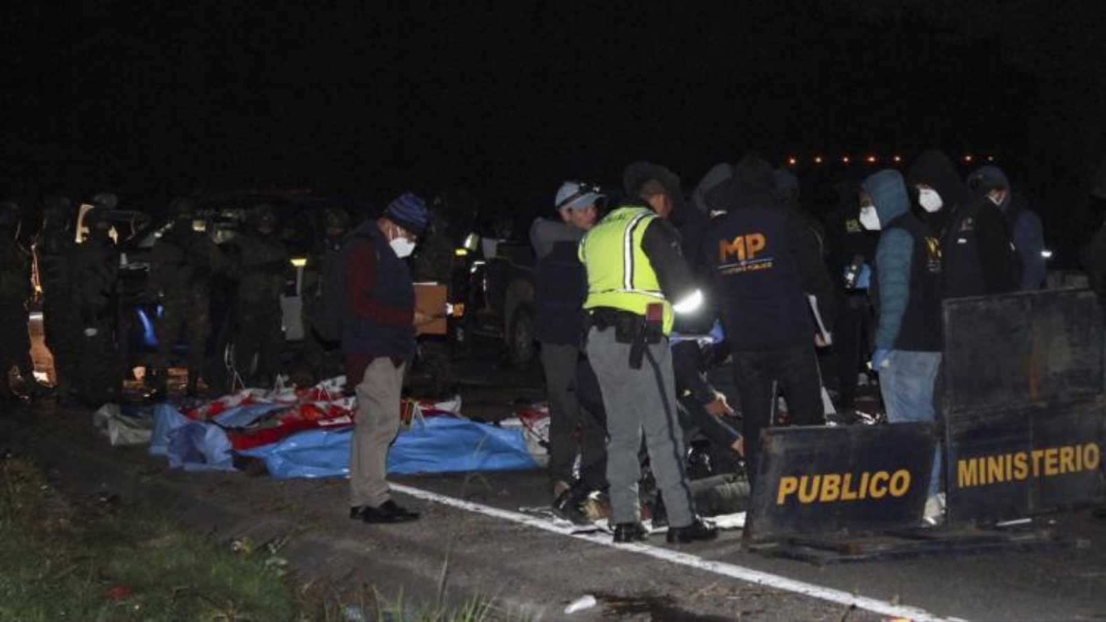 وفاة 15 شخصاً إثر سقوط حافلة في وادٍ بغرب غواتيمالا