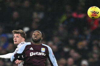 أستون فيلا يقهر مانشستر يونايتد بثنائية رودجرز