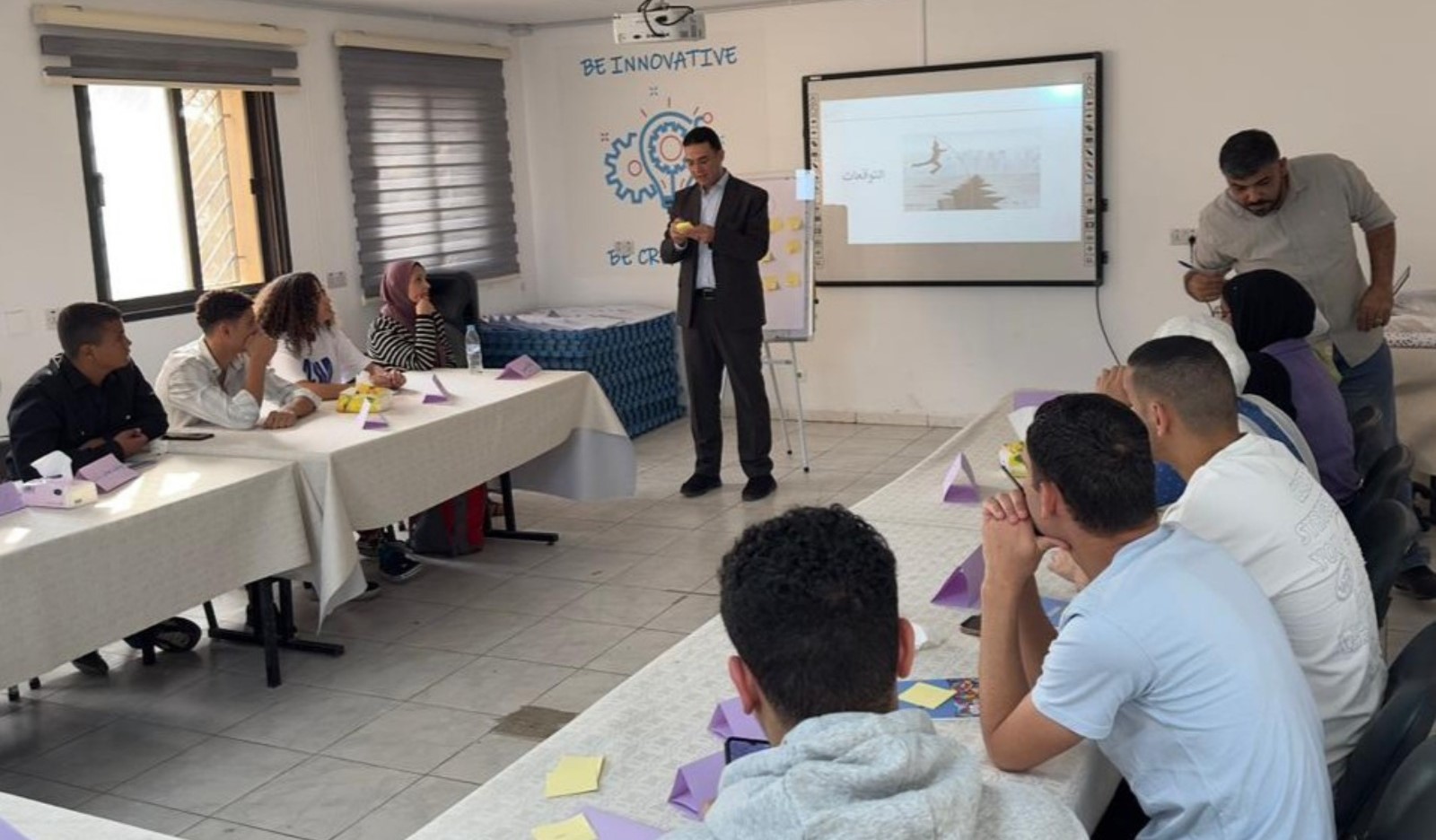 جمعية قرى الأطفال “SOS” تختتم برنامجا تدريبيا للشباب في المناصرة وكسب التأييد