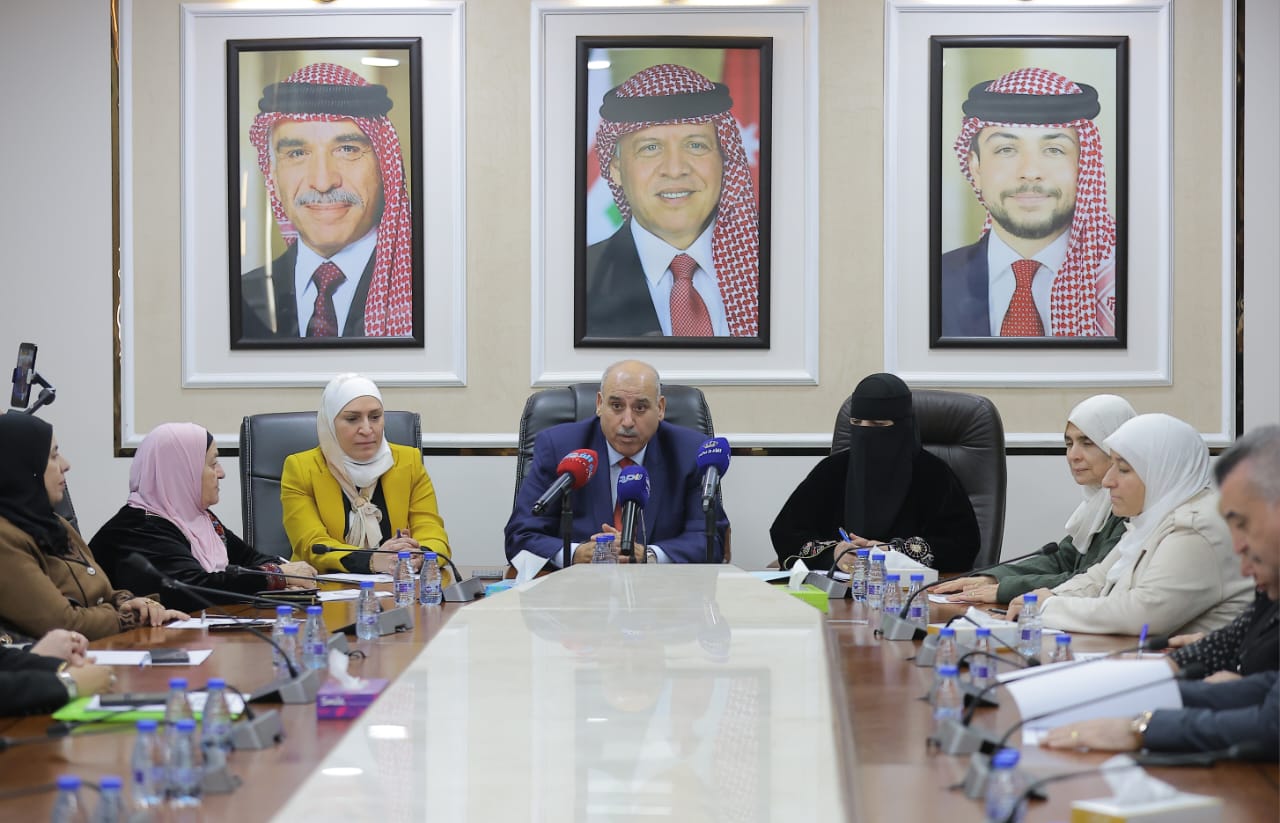 لجنة المرأة النيابية تناقش خطة عملها لتعزيز تمكين المرأة وحماية الأسرة