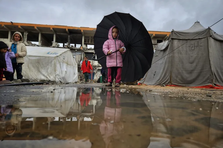 ارتفاع عدد ضحايا المنخفض الجوي في غزة إلى 25 شخصًا بينهم 6 أطفال