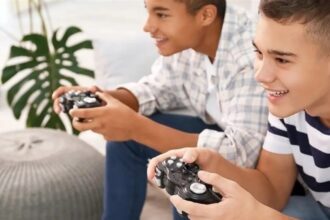 ألعاب الفيديو.. مفتاح الشباب للسعادة وتخفيف الإرهاق