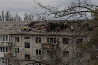 الجيش الأوكراني يعلن الانسحاب من بلدة سيفرسك شرقي البلاد