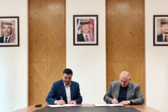 غرفتا صناعة إربد ودرعا توقّعان مذكرة تعاون لتعزيز الشراكة الصناعية والتجارية