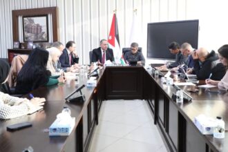 وزيرا الشباب والبيئة يبحثان تعزيز التعاون لتنفيذ استراتيجية النظافة